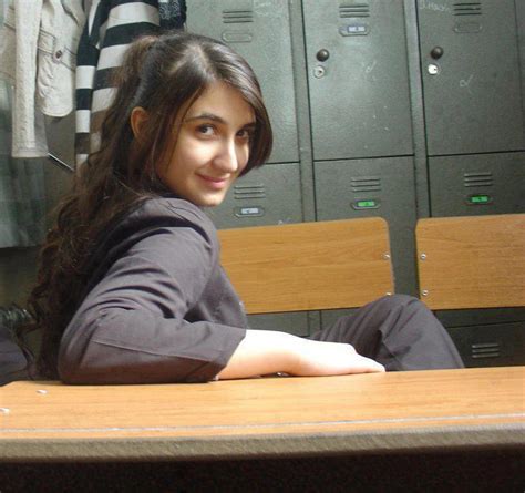 beautiful arab school and college hot girls latest pics