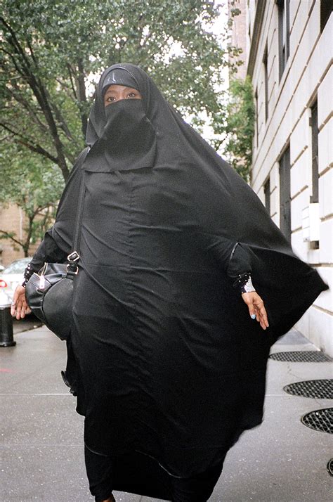 i walked around in a burqa all day and i m not muslim vice