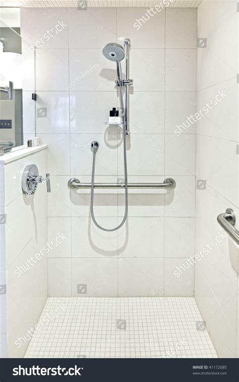 Luxury Handicapped Accessible Shower Ceramic Tile Stock