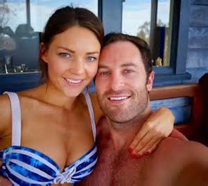 sam frost reveals she and beau sasha mielczarek have had sex in public daily mail online
