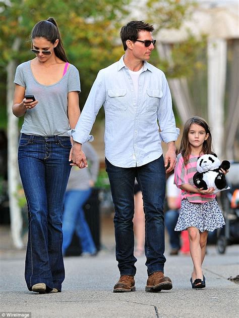 Report Claims Tom Cruise Hasn T Seen Or Even Called His Daughter Suri