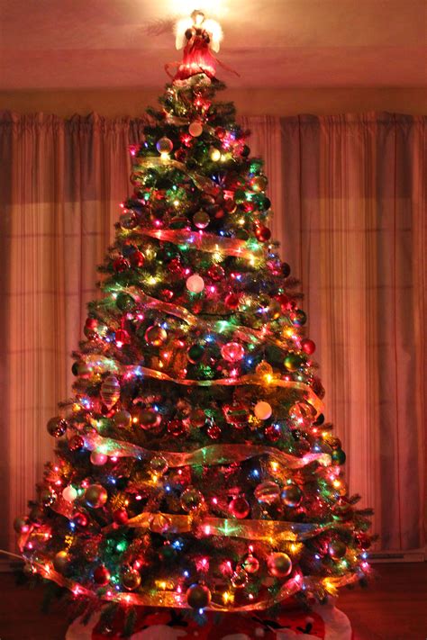 multi color christmas tree decorating ideas