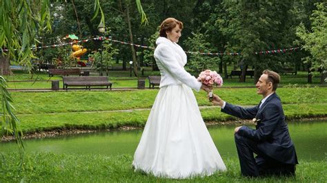 Russian Women Are Getting Married 8 Years Later On Average Official