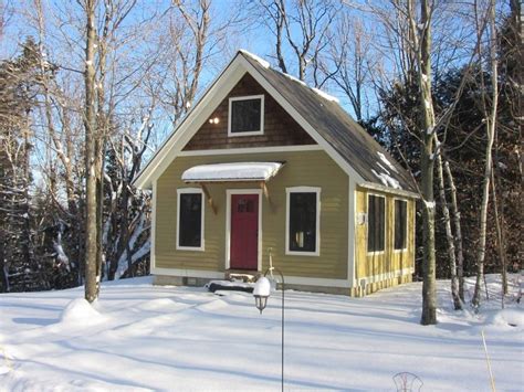 10 Cozy Cabins For Rent In Vermont Winter Getaways New England Today
