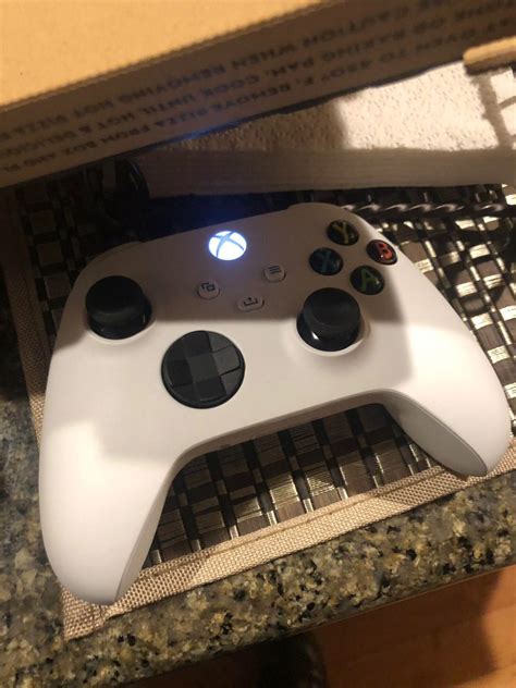 Next Gen Xbox Controller Packaging Leaks Reveals Xbox Series S