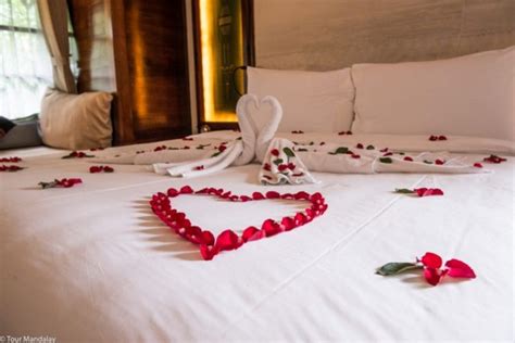 40 beautiful wedding first night bedroom decoration ideas