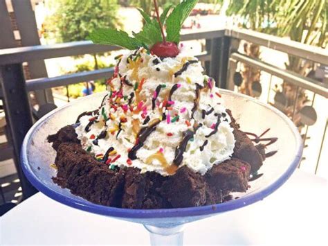 Ultimate Picture Guide All The Decadent Desserts Of Planet Hollywood