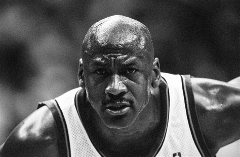 michael jordan   major regret   iconic career    nfl legend