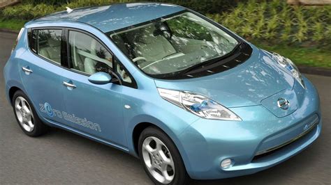 nissan leaf electric vehicle officially revealed