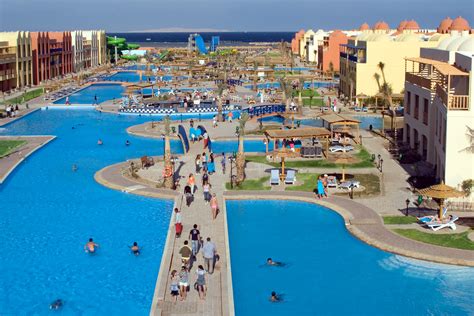 hotel titanic beach spa aqua park winter  rode zee egypte