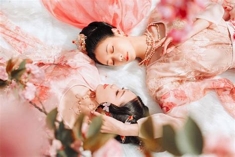 Pin By Kỳ Nhã Thanh On Bách Hợp Tỷ Muội Cute Lesbian Couples China