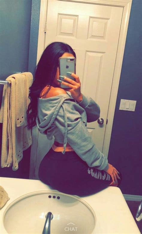 𝖘𝖔𝖈𝖎𝖆𝖑 𝖒𝖊𝖉𝖎𝖆 {2} 𝔊𝔯𝔬𝔲𝔭𝔠𝔥𝔞𝔱 • 𝔐𝔞𝔱𝔱𝔦𝔞 Snapchat Girls Mirror Selfie