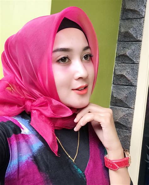 Koleksi Foto Cewek Jilbab Manis Terbaru Hijabers