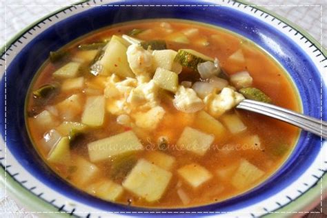 sopa de chayote calabacita y poblano soup madeleine cocina