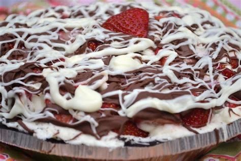 Chocolate Covered Strawberries And Cream Pie Mrs Happy Homemaker