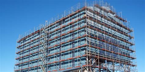 southern scaffolding london  essential security tips  safely erecting   scaffolding