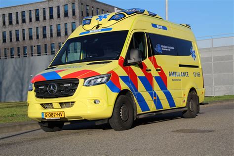 ambulance amsterdam kiest voor webfleet solutions truckstar