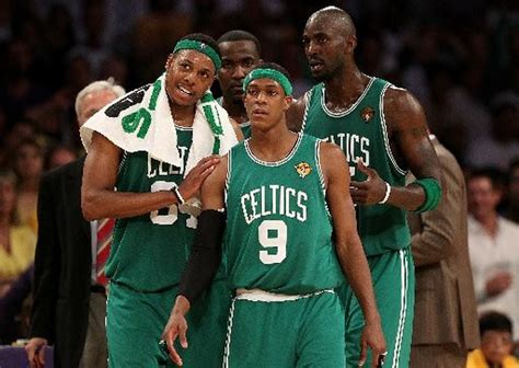 Rajon Rondo Ray Allen Lift Boston Celtics Over L A Lakers 103 94 In