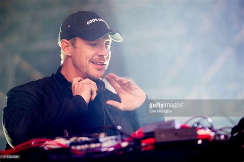 diplo perfoms onstage for noisy on day 1 of lovebox