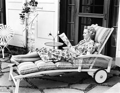 Vintage Lawn Chairs Stock Fotos Und Bilder Getty Images