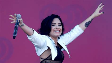 Demi Lovato Naked And Unretouched Nude Pictures Are Her Way Of