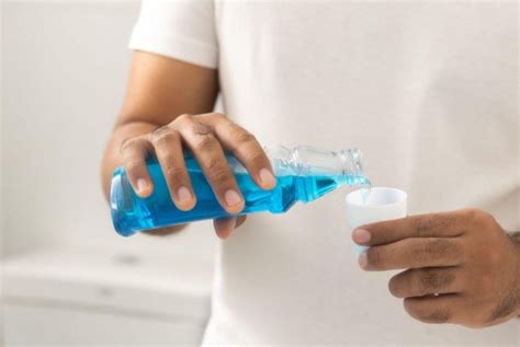 the 4 safest and most effective mouthwashes to use according to
