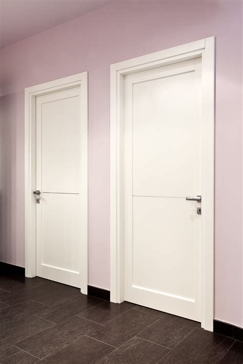 Là dove il design moderno incontra la massima praticità, nasce la nostra eccezionale casa in legno tessa. Porte da interni in legno moderne e contemporanee pantografate|Ispica