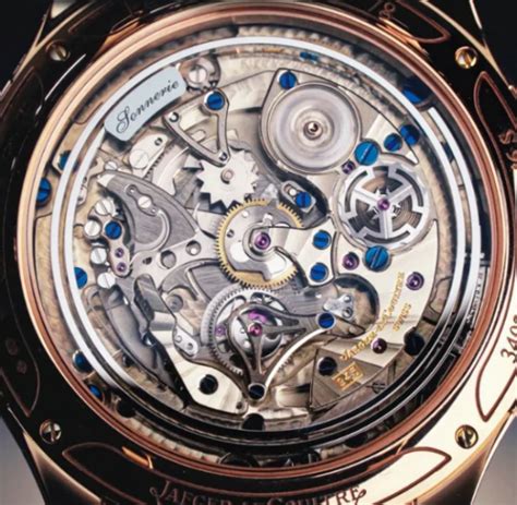 advantages  sapphire crystal  watches  time place articles