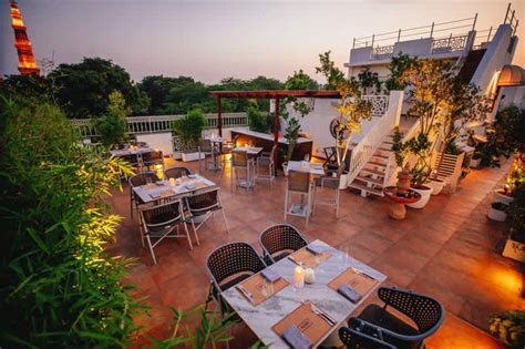 romantic restaurants  mehrauli delhi  delhi