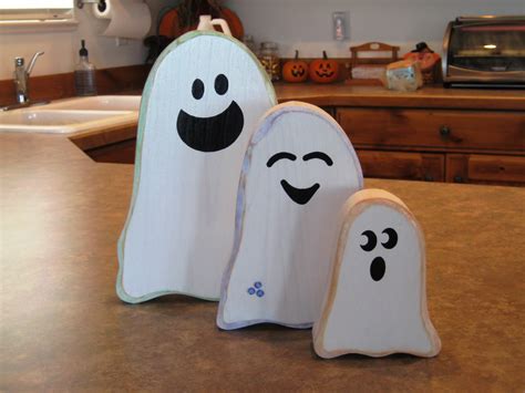 green eyed girl crafts ghost family