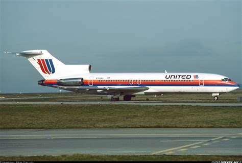 boeing   united airlines aviation photo  airlinersnet