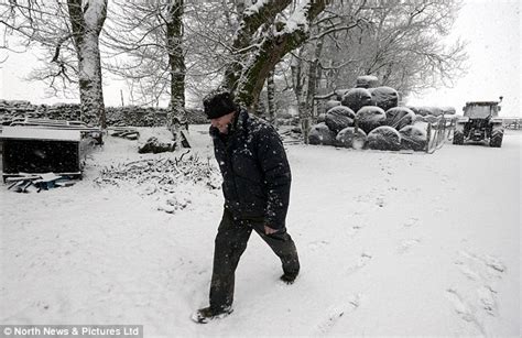 katching my i cold weather takes hold of all uk with snow falling in almost every area