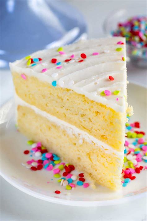 basic yellow cake recipe cakes  cupcakes crazy  crust