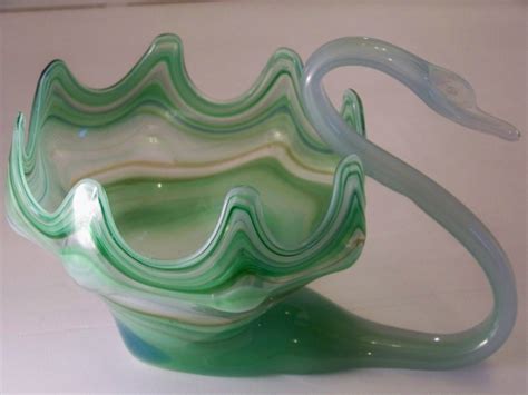 Vintage Blown Glass Swan Hand Blown Swirl Art Glassware