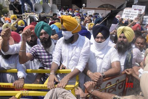 Amritsar Shiromani Akali Dal Protests Against Sukhwinder Singh Over