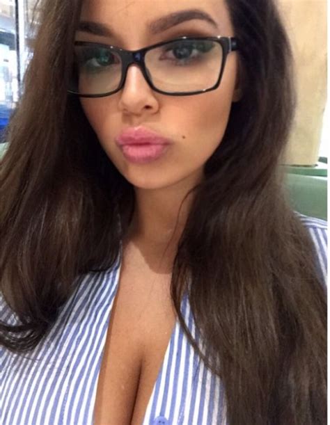 Pin By Mihailo On Top Girl Girls With Glasses Beautiful Face
