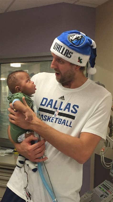 dirk nowitzki warms kids hearts  annual christmas tradition  dallas medical center