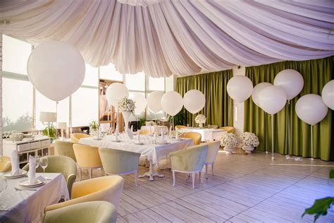 beautiful balloon ideas   weddings paradise venue decor