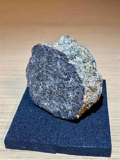 martian shergottite meteorite olivino phyric  cm catawiki
