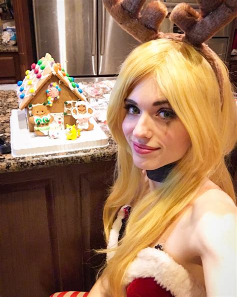 amouranth 😈 patreon on twitter we have a second gingerbread house to