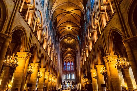notre dame cathedral  paris picturesque landmark   ile de la
