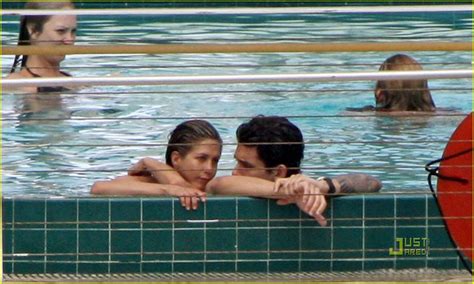 Jennifer Aniston And John Mayers Poolside Passion Photo 1122441