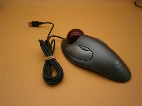 Logitech T Bc21 Usb Wired Optical Trackman Red Marble Mouse Trackball