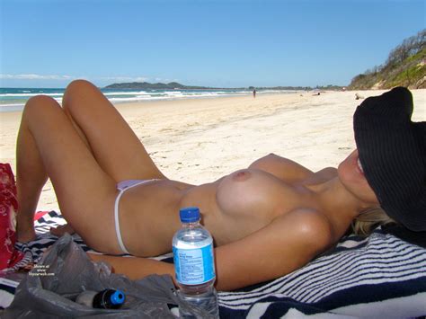 hot day at beach january 2012 voyeur web