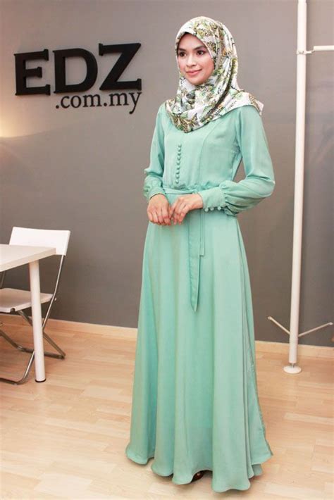 inspirasi warna hijab  cocok  baju hijau mint  womantalk