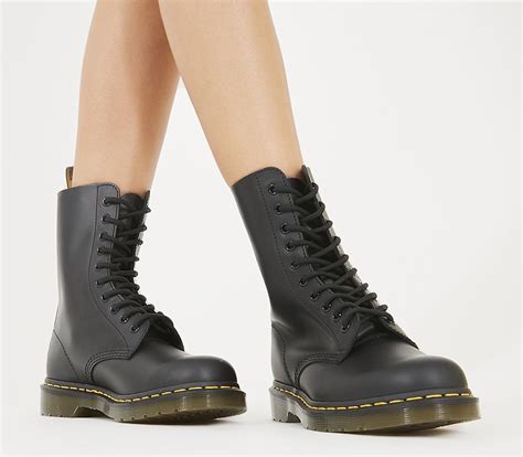 dr martens   eye boots black ankle boots