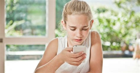 half of teen girls feel pressure to send nude photos