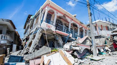 haiti earthquake towns destroyed  hospitals overwhelmed