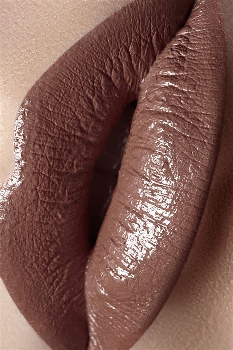 Brown Lipstick Is The Trend To Try Right Now—here’s How To Wear It