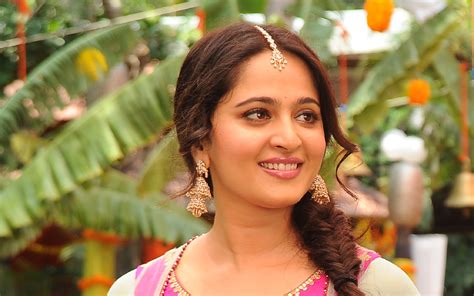 south top celebrity high quality wallpapers anushka shetty wallpapers and backgrounds